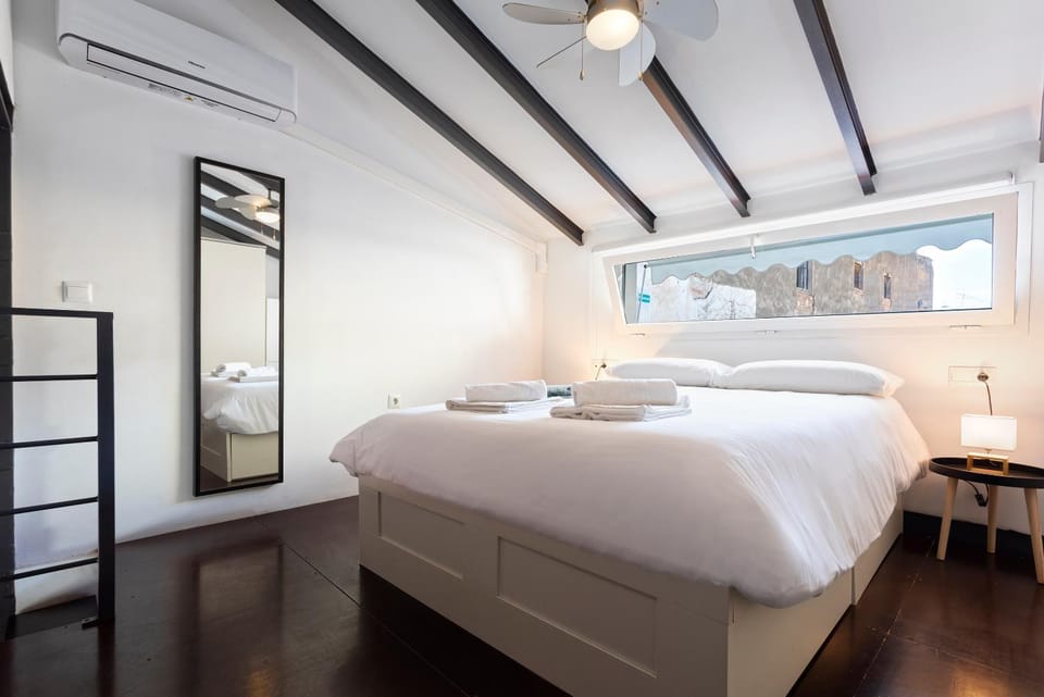 Livemálaga Cervantes Attic & Terrace Apartment in Malaga