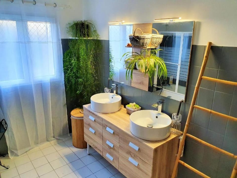 Chambre spacieuse et calme Bed and Breakfast in Nouvelle-Aquitaine