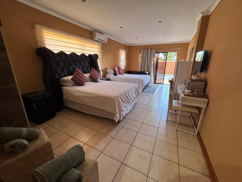 3 Schnehage Guesthouse Bed and Breakfast in North West, South Africa