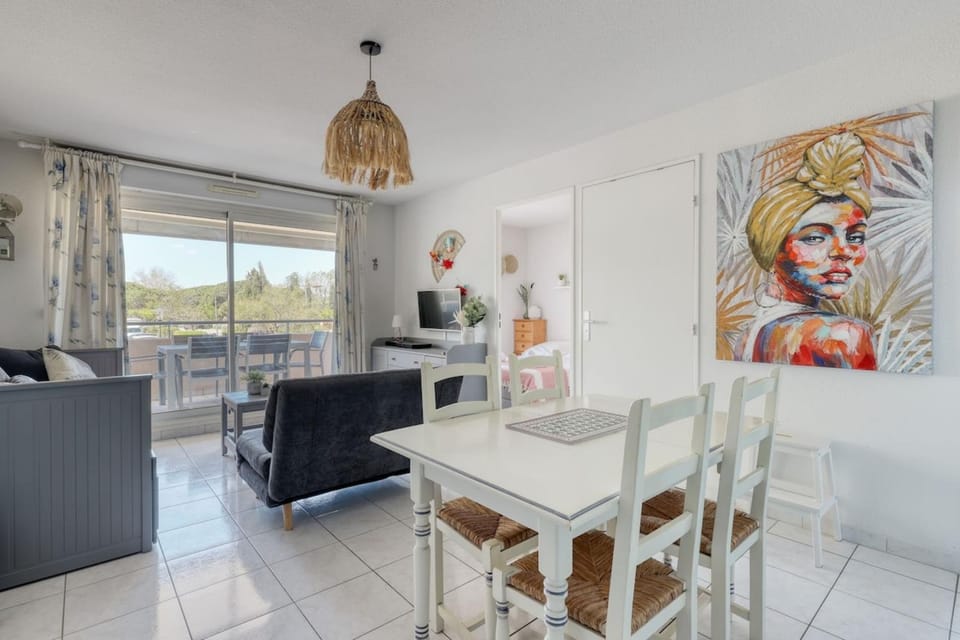 T2 in Lavandou - Residence with Swimming Pool Apartment in Le Lavandou