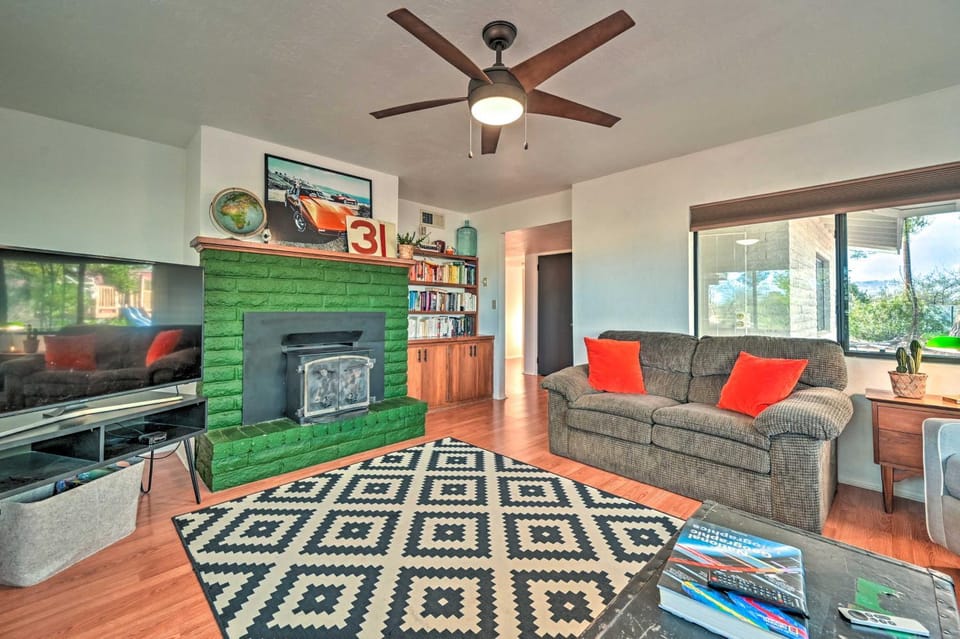 Pet-Friendly Gem w/ Treehouse: 20 Mi to Sedona House in Cottonwood