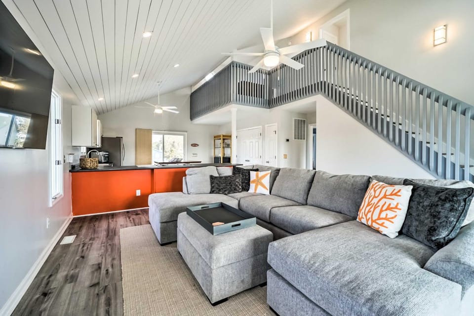 For Families & Pets! Oceanside Oak Island Getaway House in Oak Island
