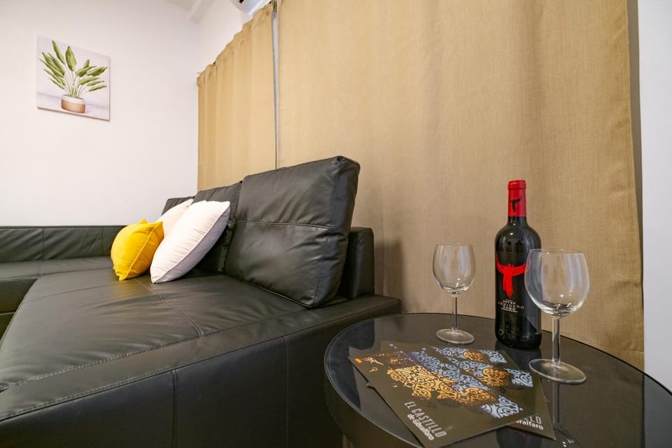Communal lounge/ TV room, Living room, Alcoholic drinks