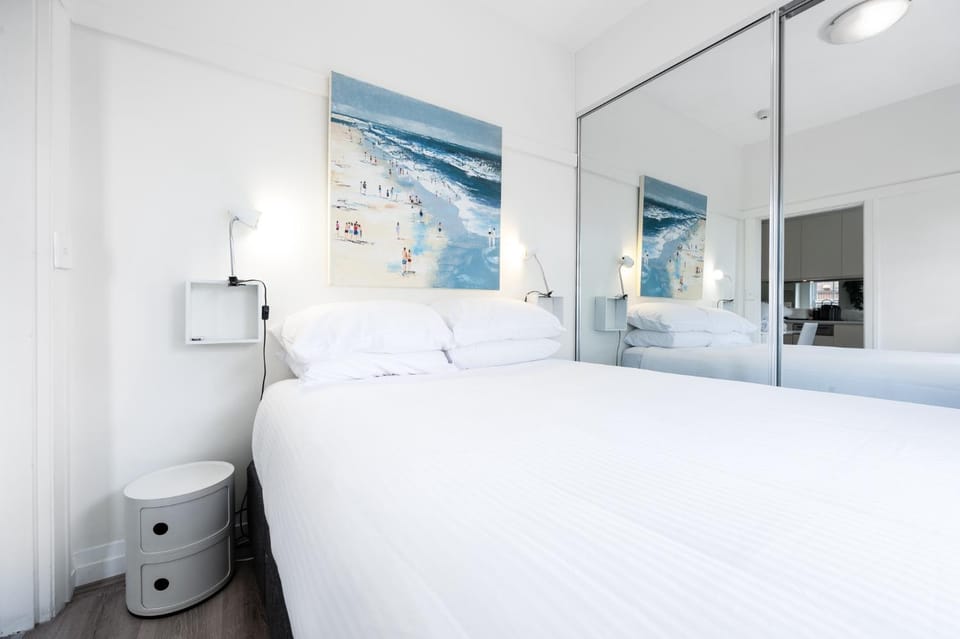 Snug 1-Bed Unit Across from Bondi Beach Apartment in Sydney