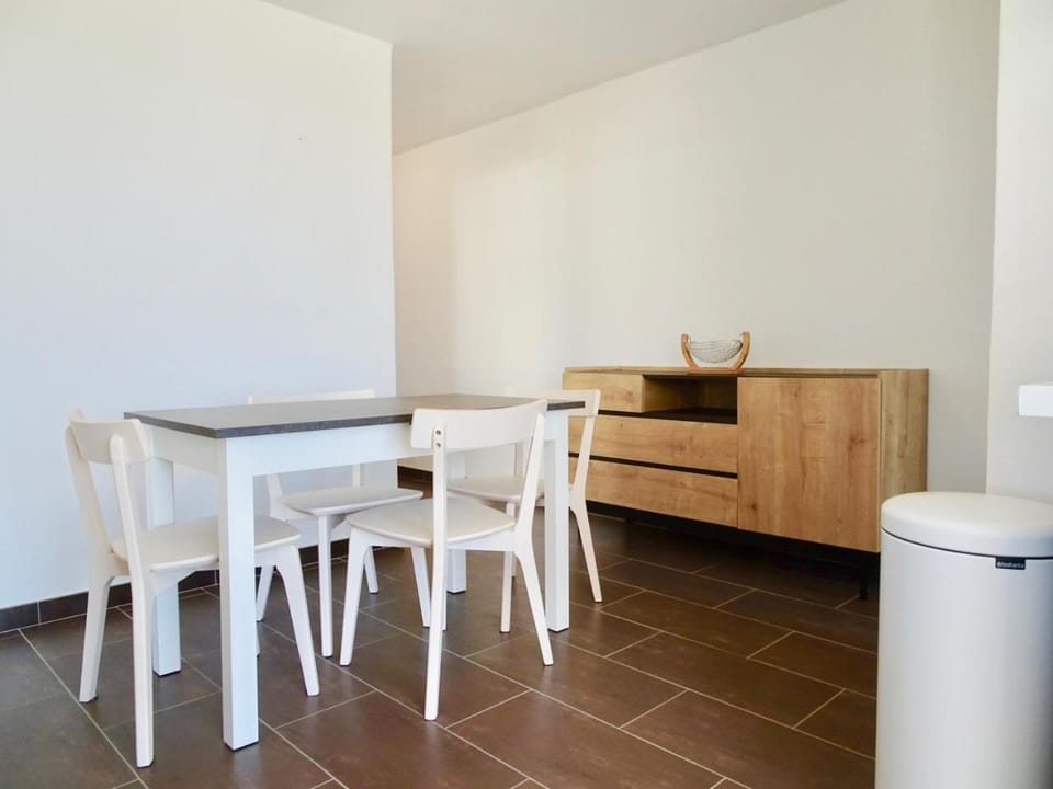 PGH N5-25m de la plage, Vue Mer, Piscine, Parking Apartment in La Grande-Motte