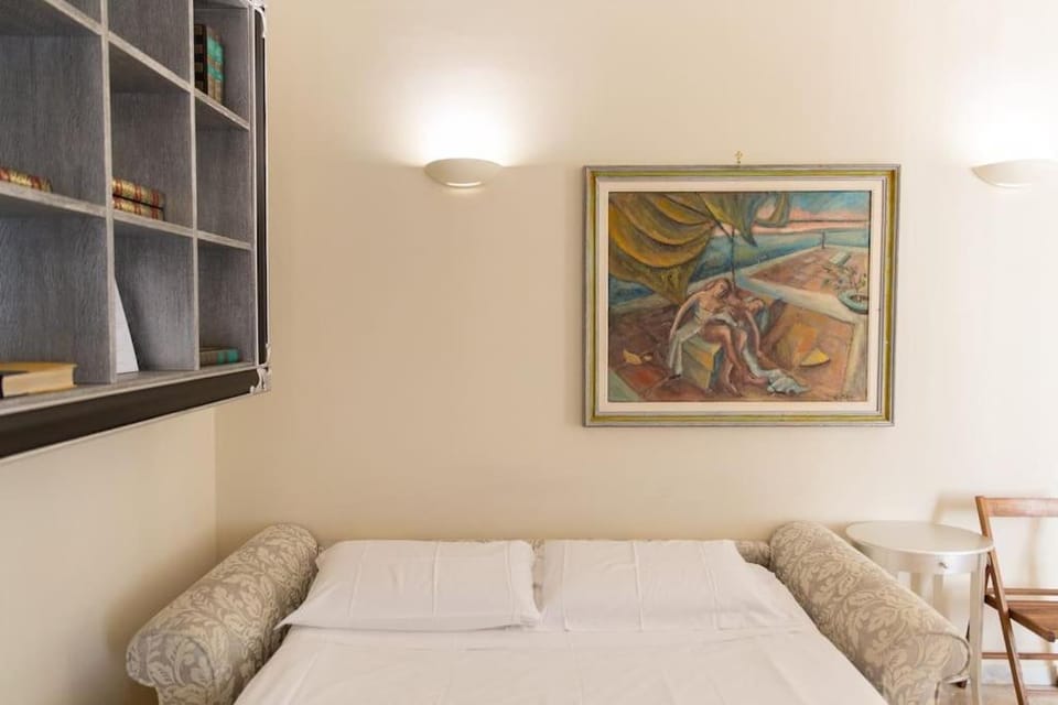 Classic 1BR Outside ZTL & 10 min from Center Apartment in Florence