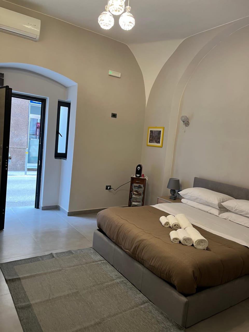 Bed, Bathroom, Bedroom, towels