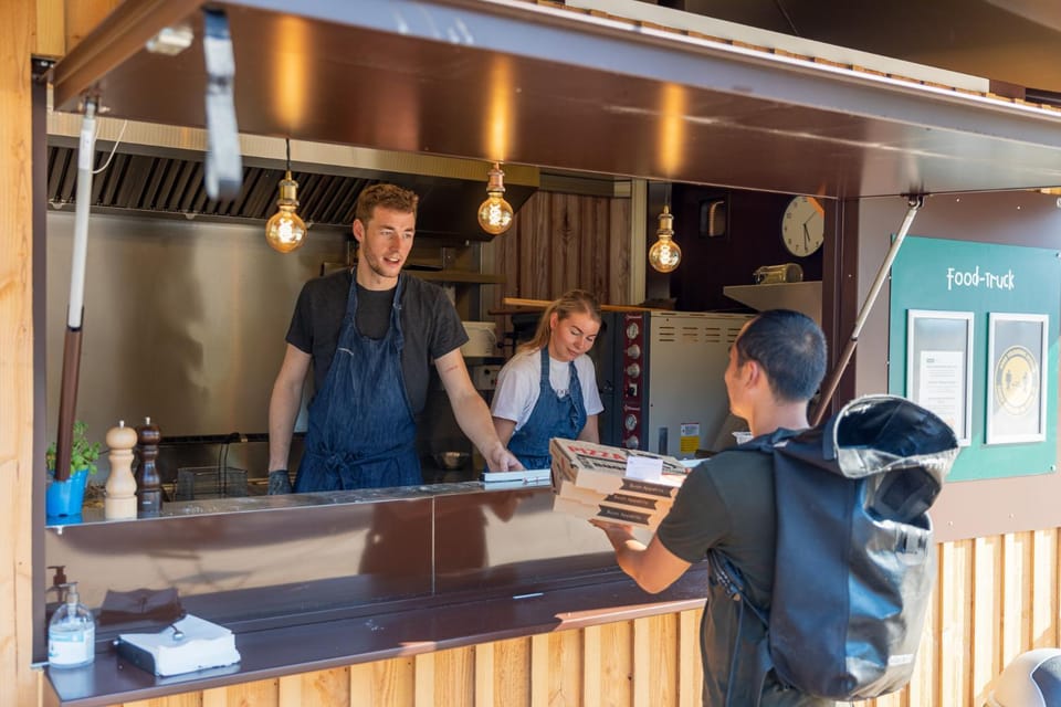 Staff, Restaurant/places to eat, People, Food and drinks