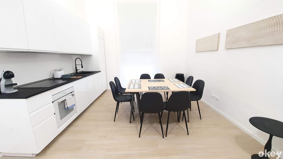 Kitchen or kitchenette, Dining area, stove