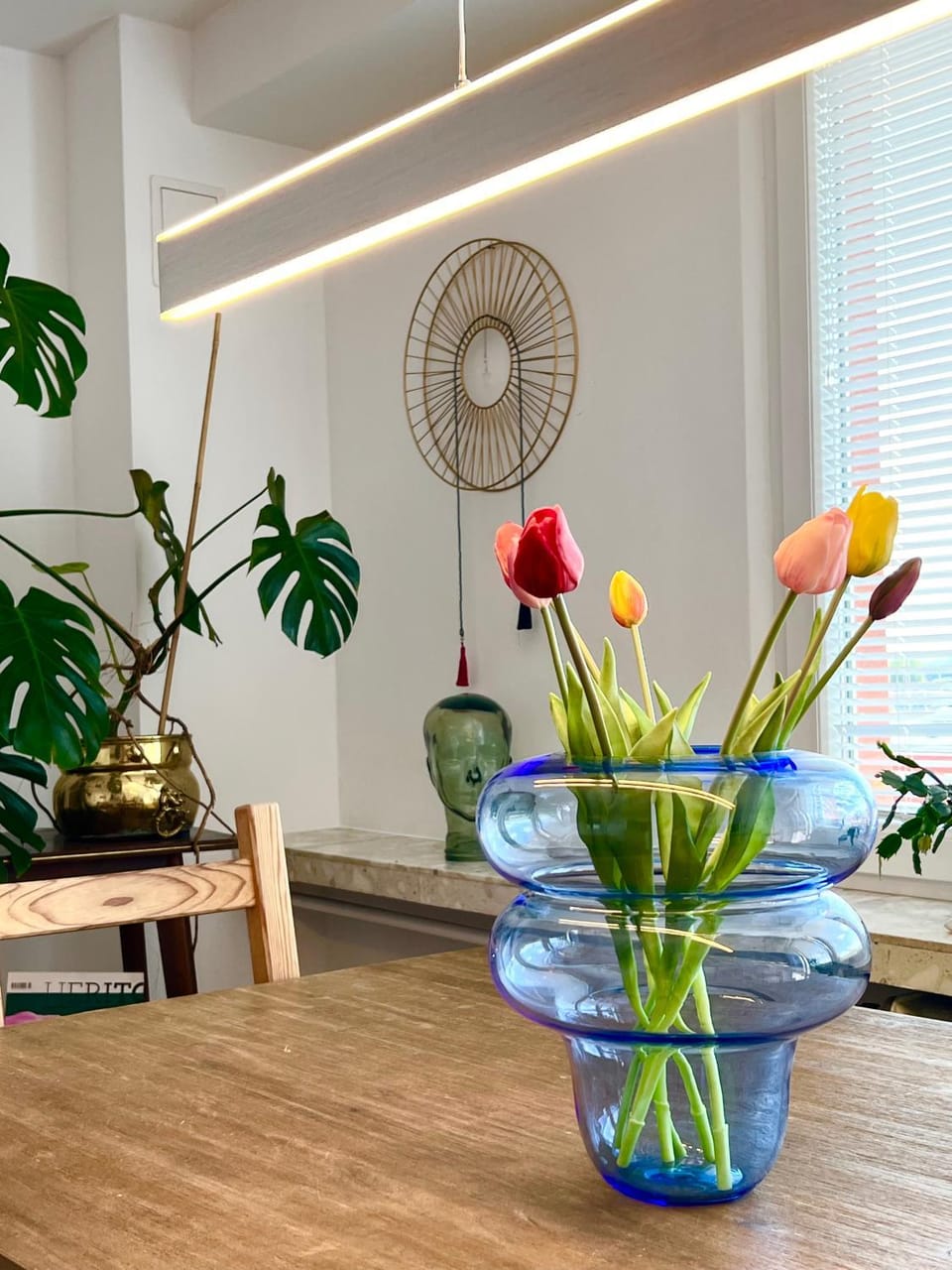 Living room, Decorative detail, Dining area