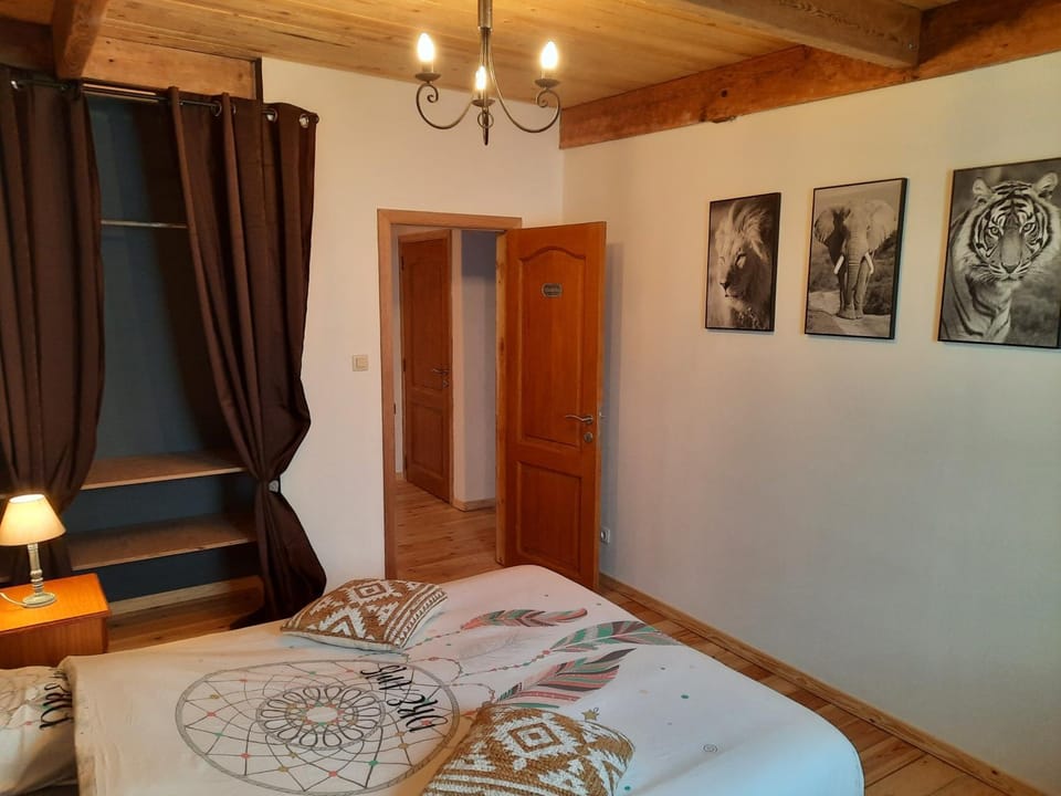 les chambres de la cour ( gite ) Apartment in Belgium