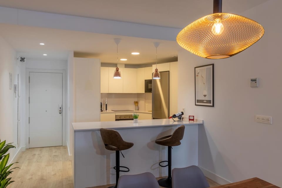Kitchen or kitchenette, Dining area, stove