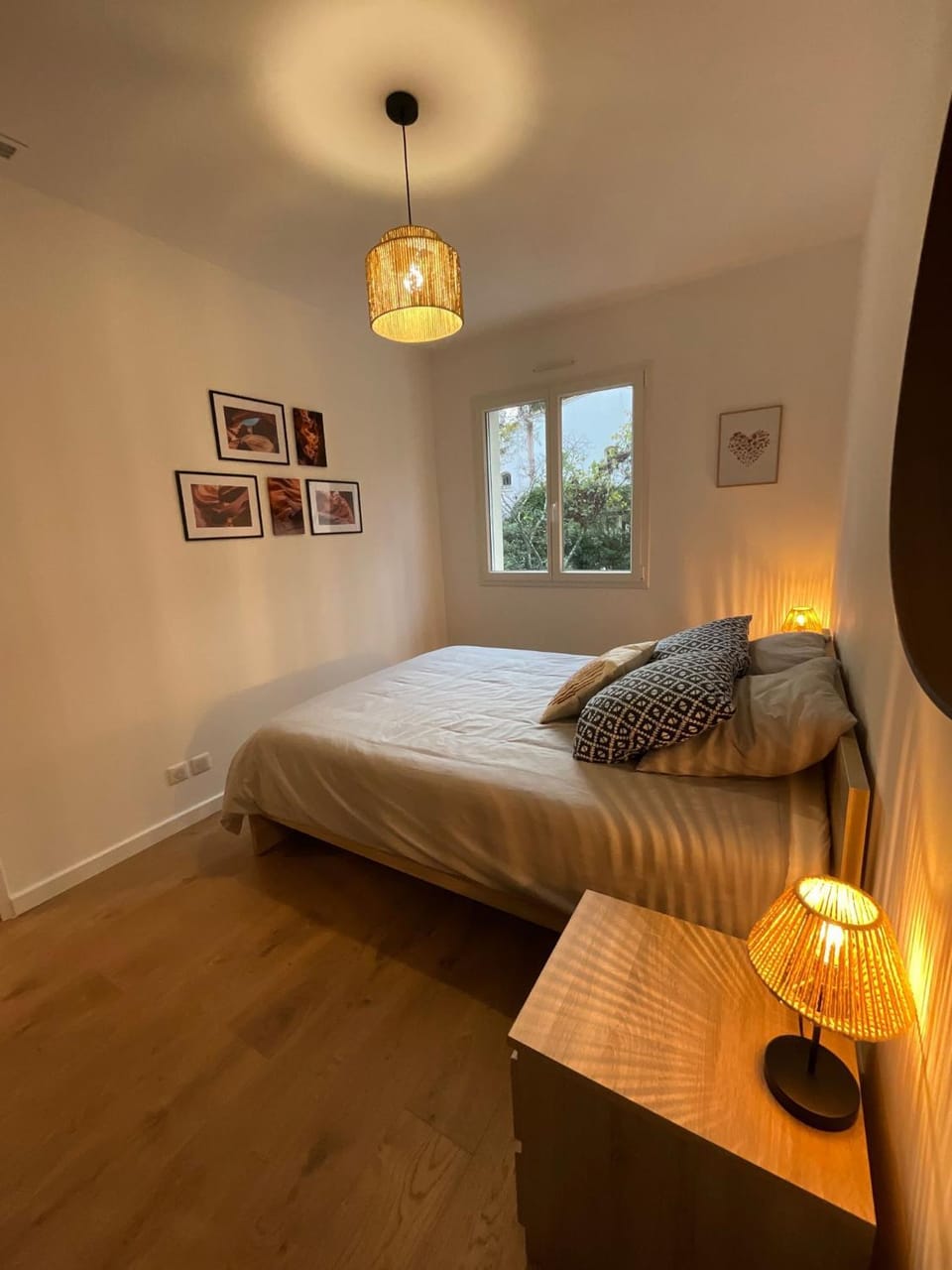 Photo of the whole room