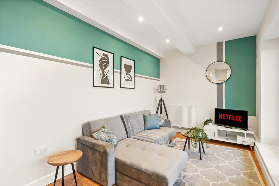 The Ultimate Property on the Coast - Sleeps 35! Apartment in Margate