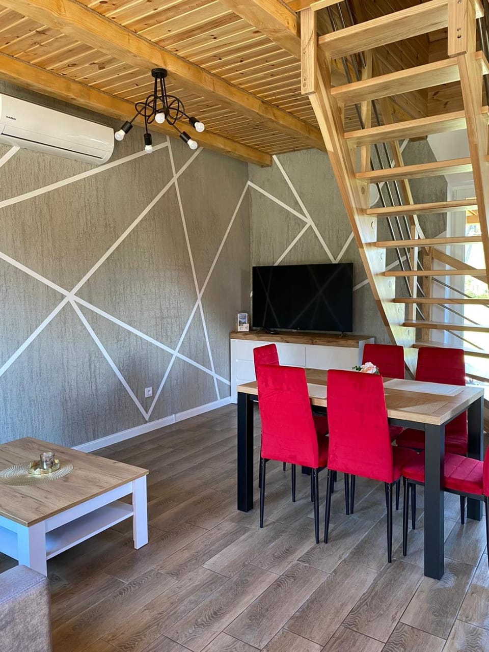 Living room, Dining area