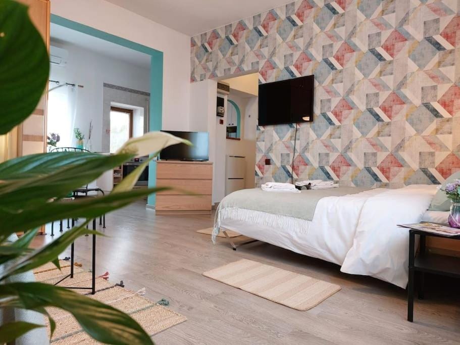Sweet Dreams Suites Panoramic Studio Zodiac Dorobanti Apartment in Bucharest