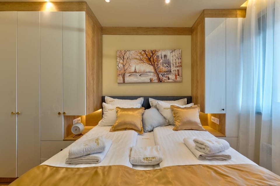 Bed, Photo of the whole room, Bedroom, towels, wardrobe
