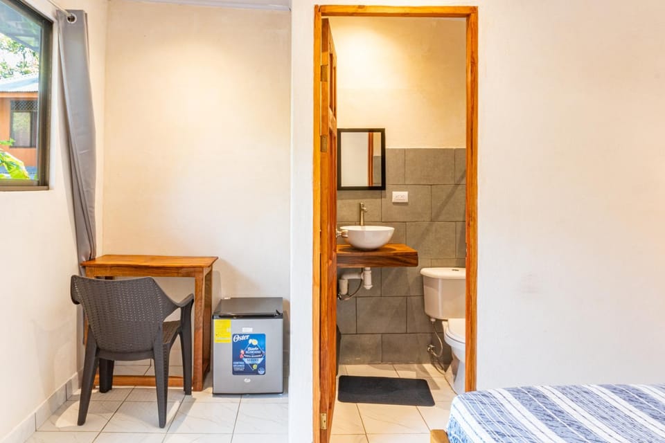 Bathroom, minibar