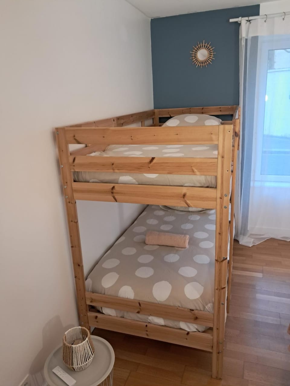 Bedroom, bunk bed