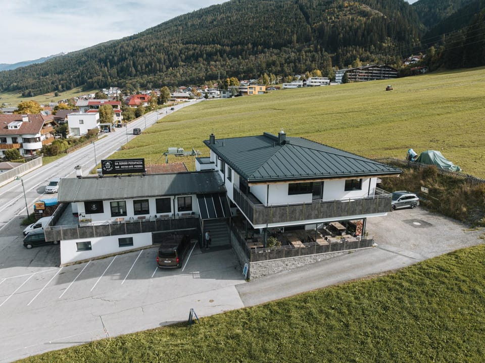 Property building, Bird's eye view