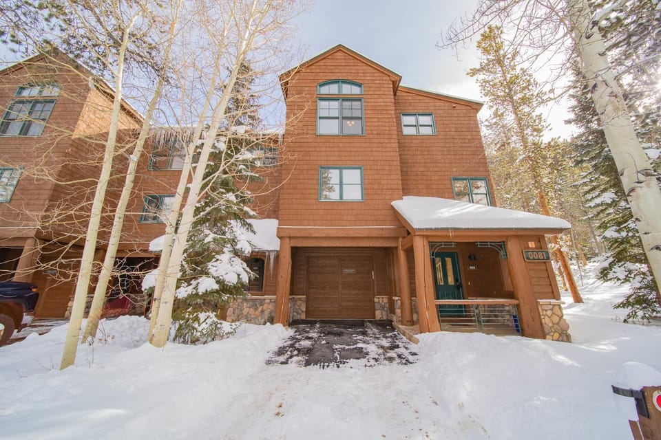 Starfire 1974 by SummitCove Lodging in Colorado House in Keystone