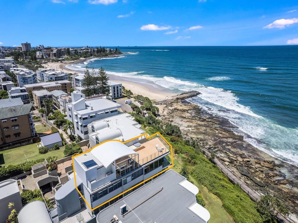 Marika Unit 3 Kings Beach QLD House in Kings Beach