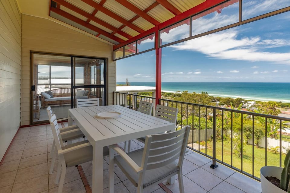 Patio, View (from property/room), Balcony/Terrace, Seating area, Sea view