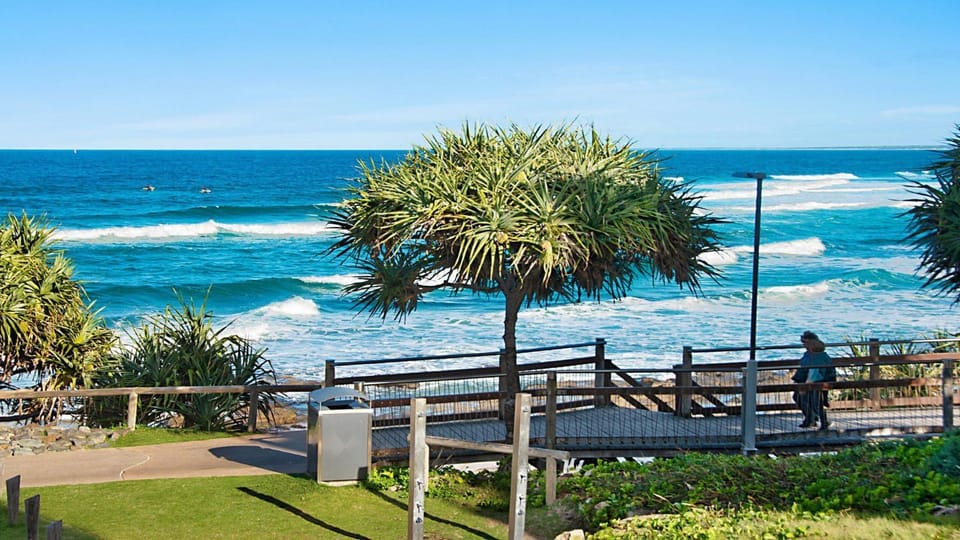 Pandanus Shores Unit 4 Kings Beach QLD House in Kings Beach