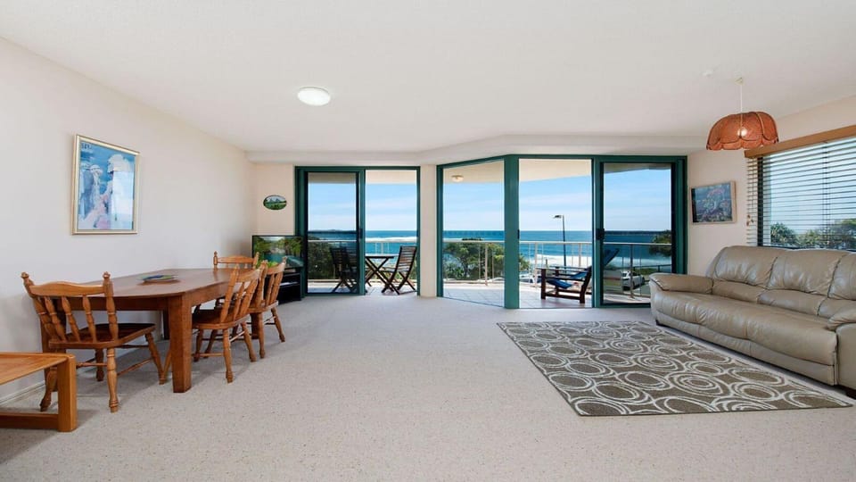 Seacrest Unit 3 Moffat Beach QLD House in Sunshine Coast