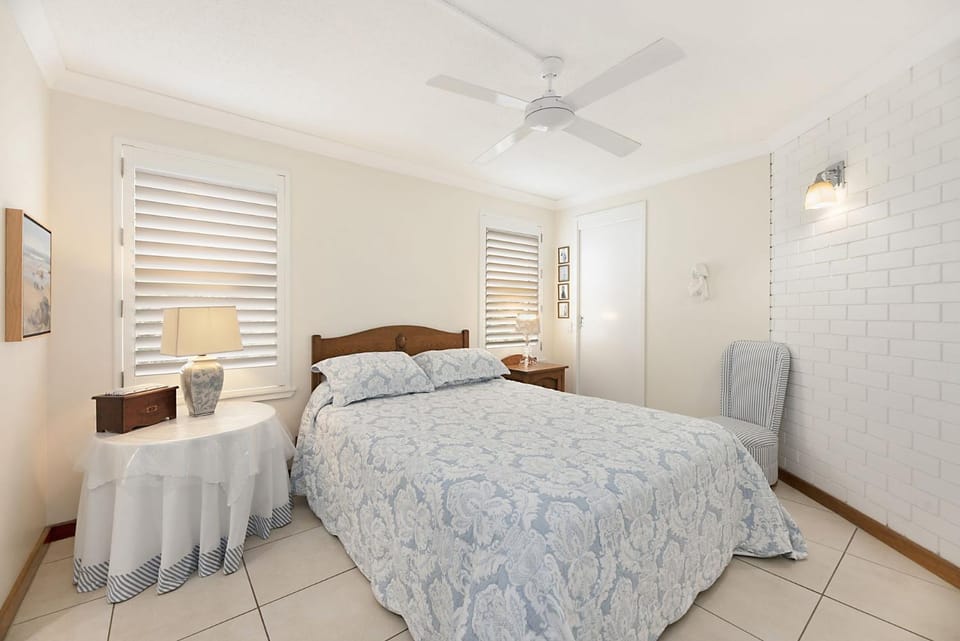 Shipton Lodge unit 3 Moffat Beach QLD House in Sunshine Coast