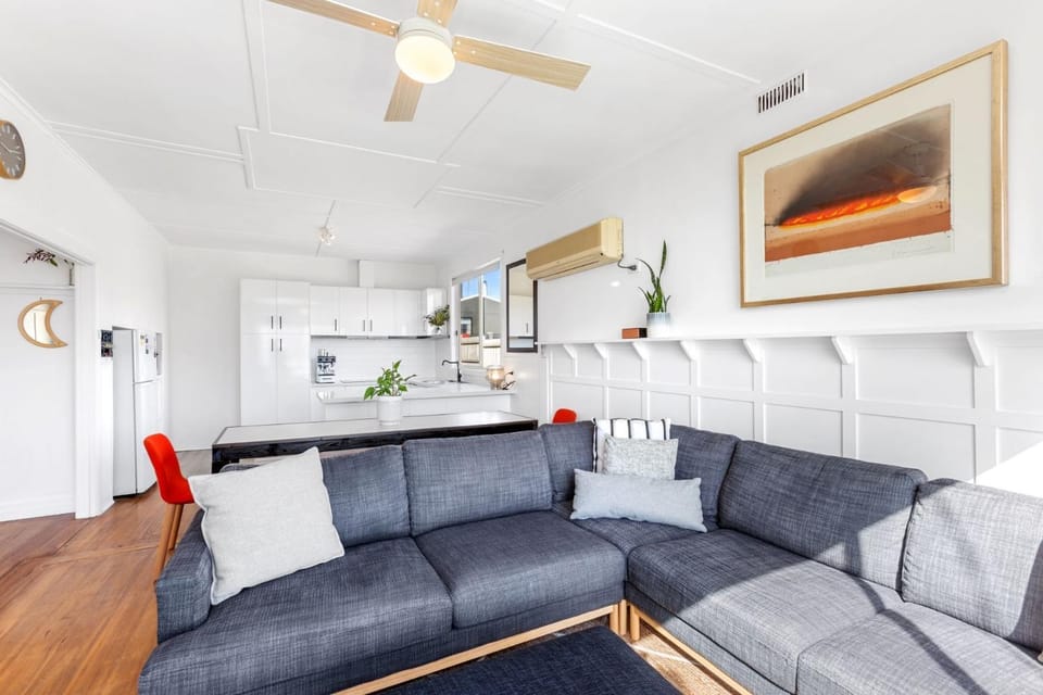 Oceans 8 House in Apollo Bay