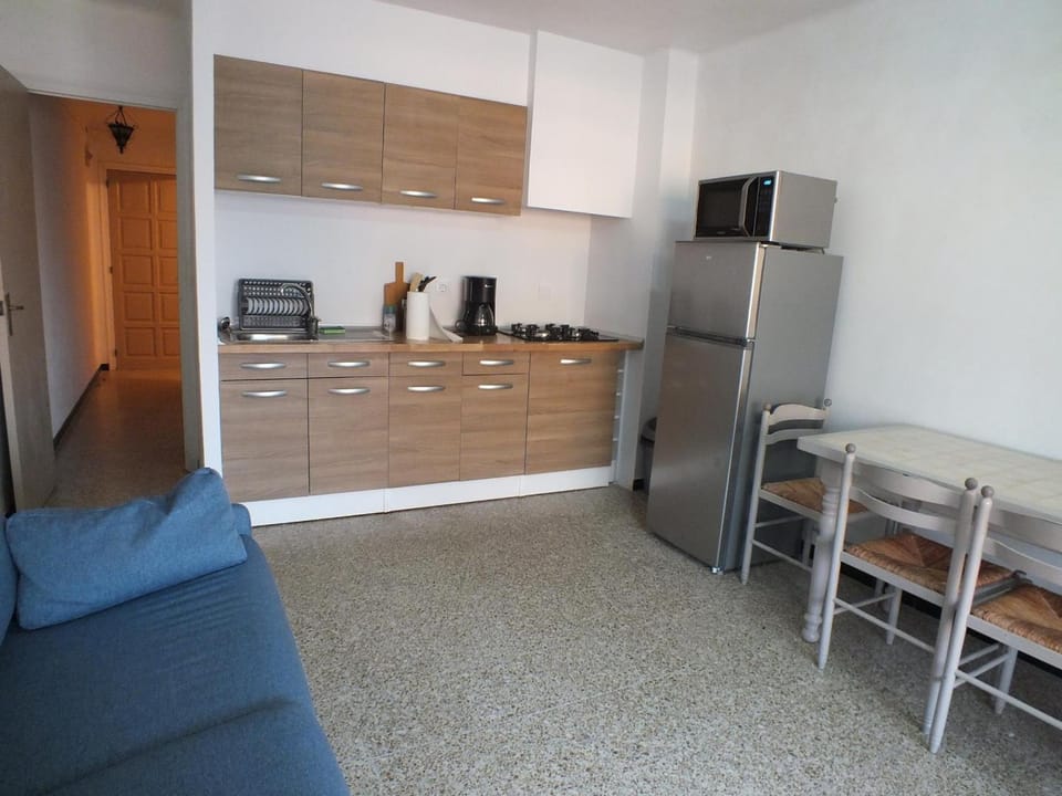 Apartamento en Roses con Piscina Comunitaria y Vista a la Costa - ES-204-44 Apartment in Roses
