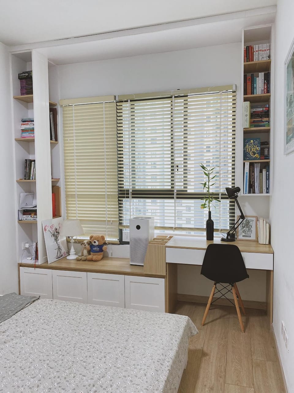 Căn hộ 2PN Emerald Tân Phú Aeon Mall view hồ Apartment in Ho Chi Minh City