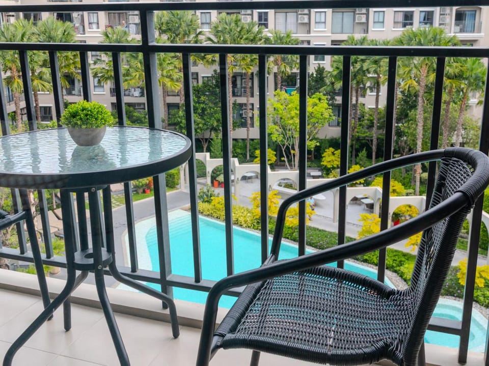 Balcony/Terrace, Pool view