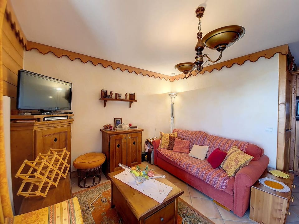 Appartement spacieux avec Balcon Sud et Parking - FR-1-344-1157 Apartment in Les Allues