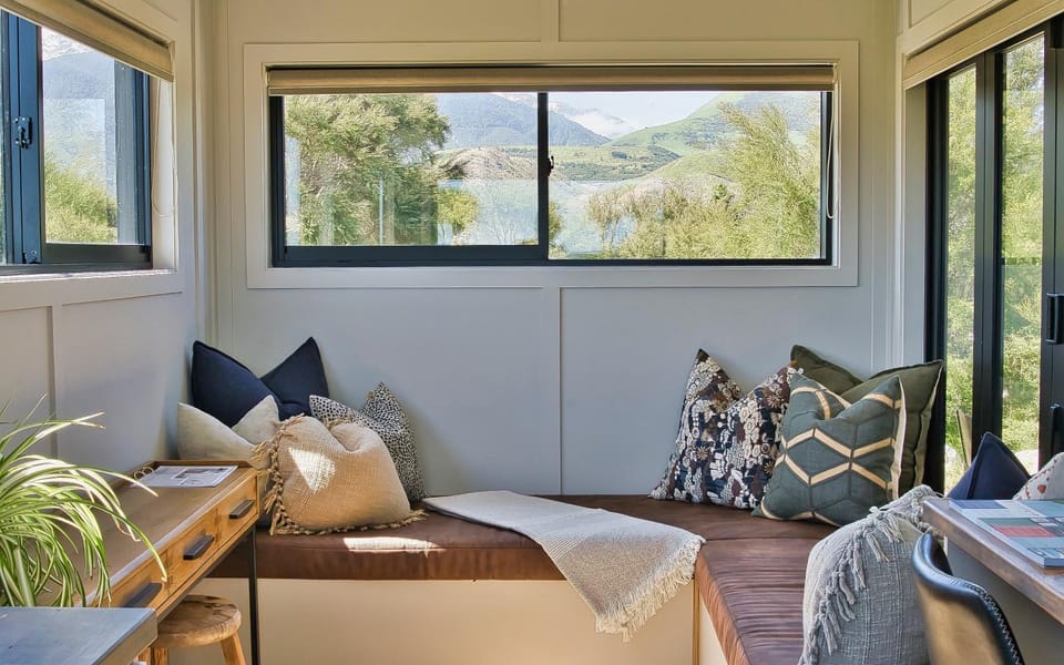Living room, Seating area, Mountain view