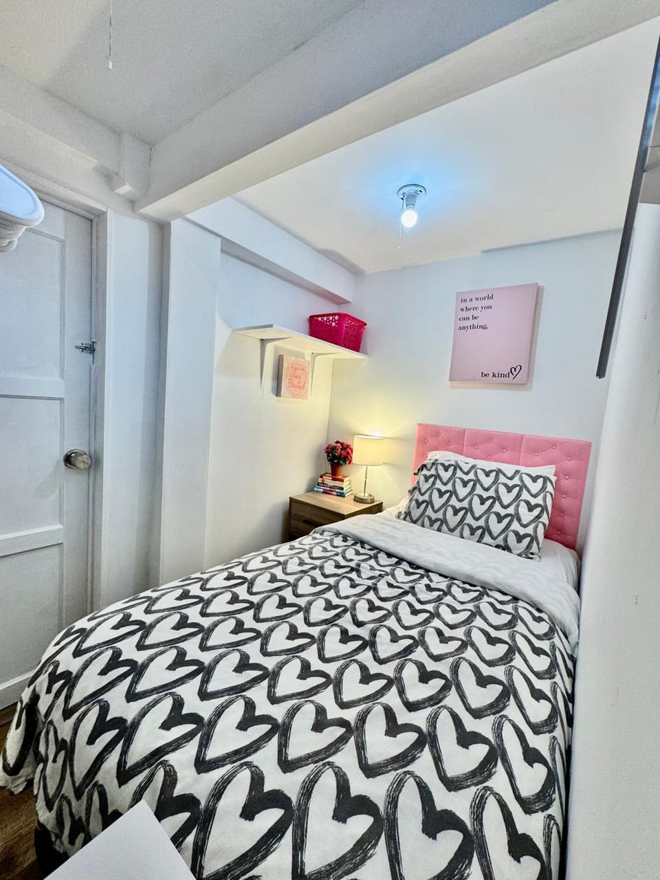 Bed, Photo of the whole room, Bedroom, wardrobe