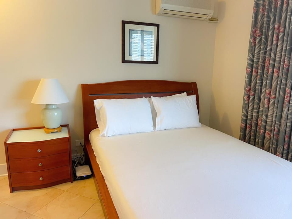 Charming Royal Garden Studio Apartment in McCully-Moiliili