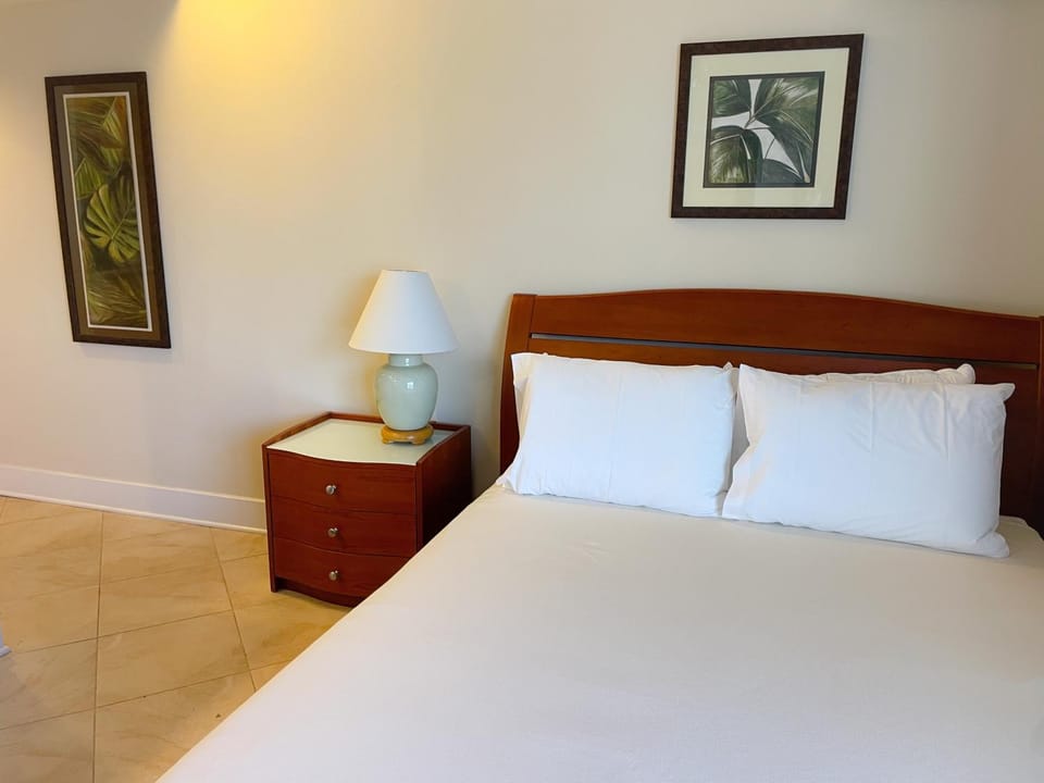 Charming Royal Garden Studio Apartment in McCully-Moiliili