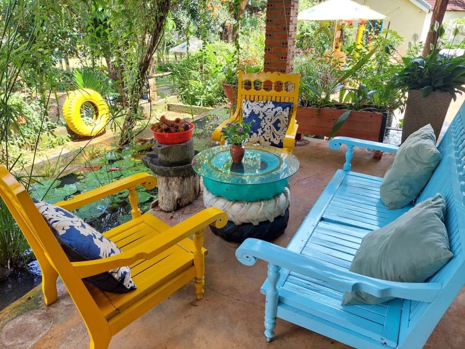 Seating area, Garden view