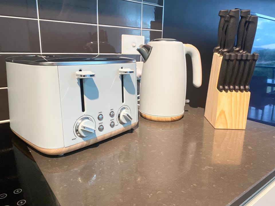 Coffee/tea facilities, Kitchen or kitchenette, toaster