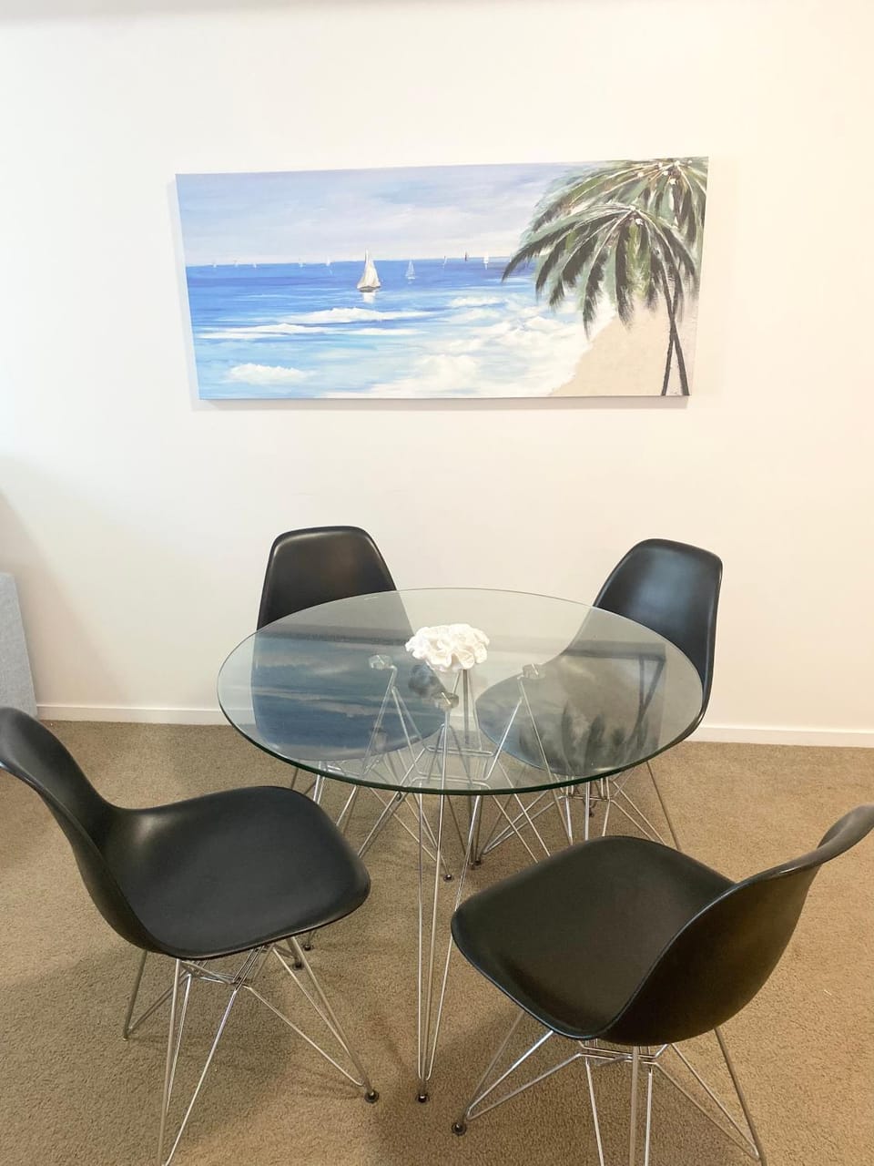 Seating area, Dining area