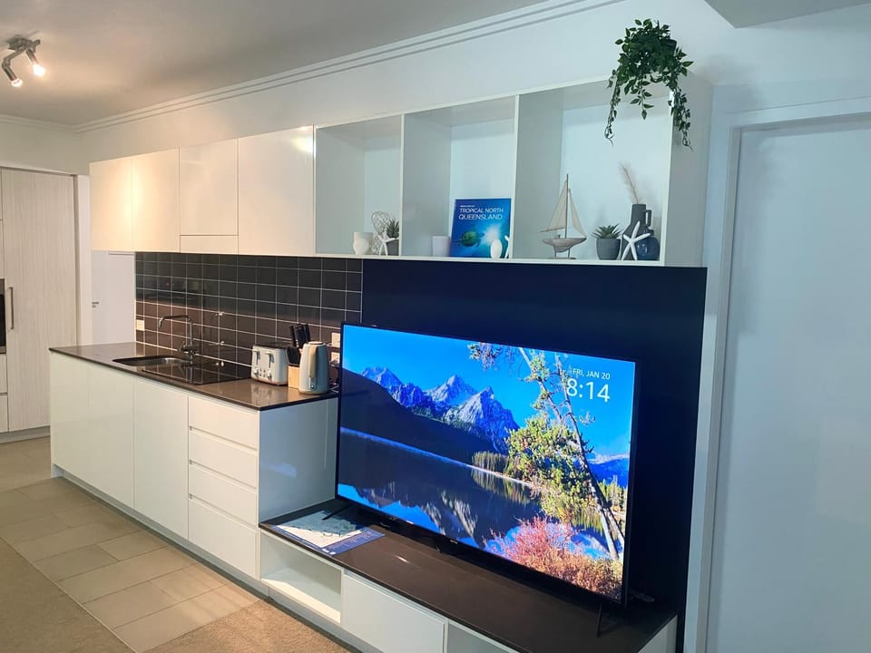 TV and multimedia, Kitchen or kitchenette
