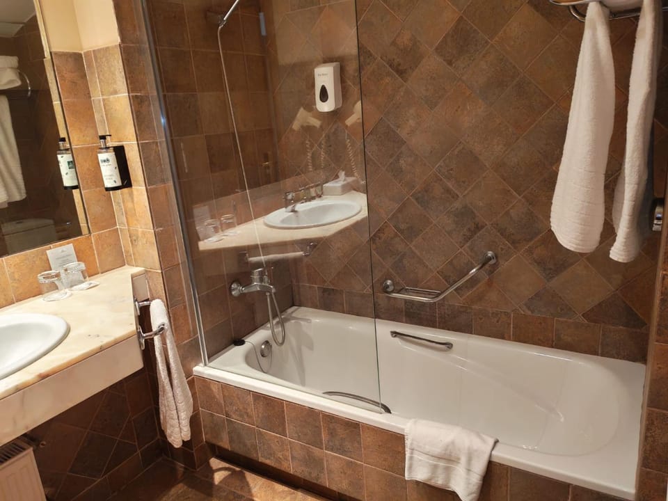 Bathroom, Bath
