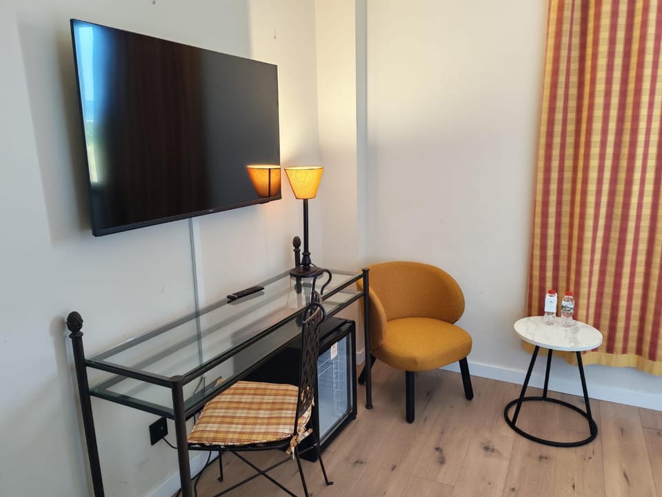 TV and multimedia, minibar