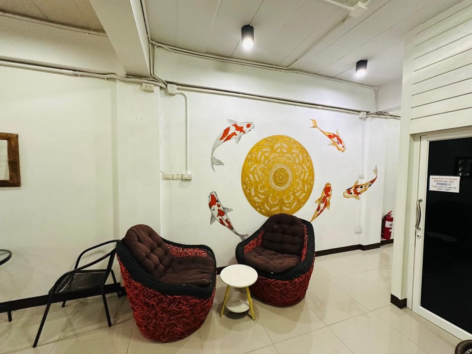 Living room, Seating area