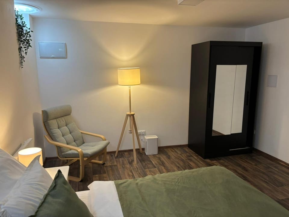 Bed, Seating area, Bedroom