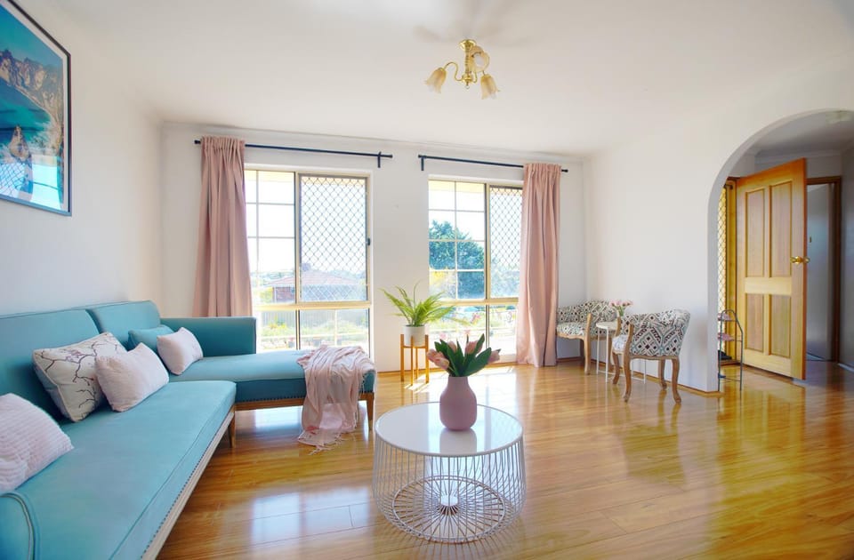 Living room, Seating area, fireplace