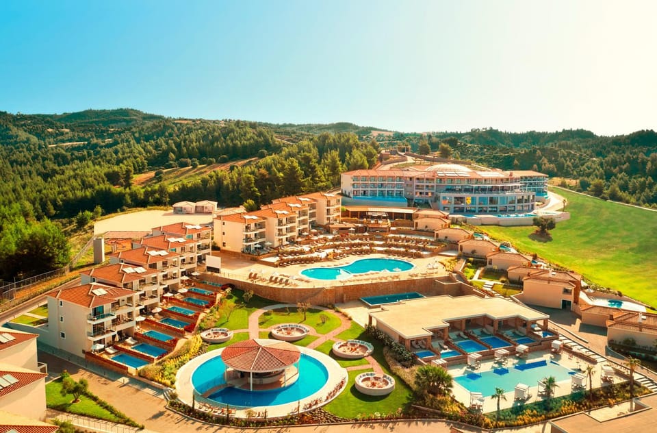 Property building, Swimming pool