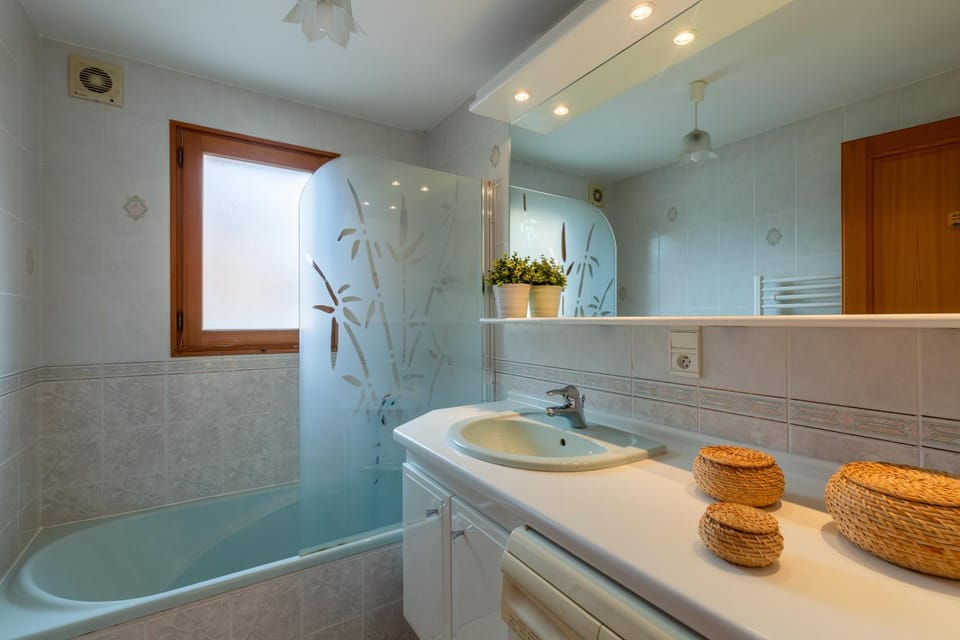 Bathroom, Living room